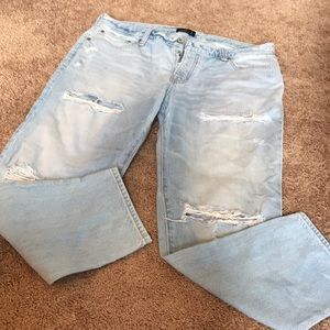 Abercrombie & Fitch Ames Slim Boyfriend jeans